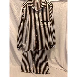 Victoria’s secret pajama set